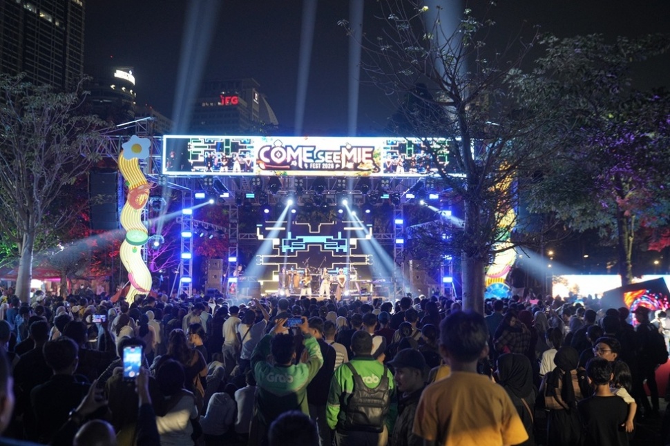 Penampilan sejumlah musisi yang mengisi panggung utama setiap harinya di Come See Mie Fest 2026. (dok. Come See Mie Fest)