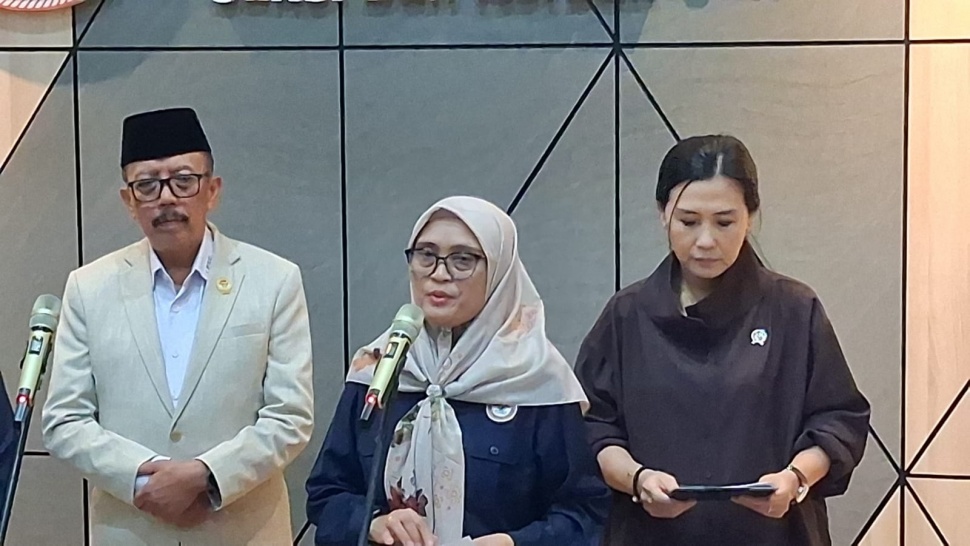 Wakil Ketua LPSK, Sri Nurherwati, menanggapi kasus yang menimpa YTR di Kabupaten Bandung. (Suara.com/Cornelius Juan Prawira)