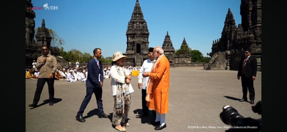 Prabowo Panggil Titiek Soeharto, Lalu Berfoto Bertiga dengan Narendra Modi di Prambanan. (tangkap layar)