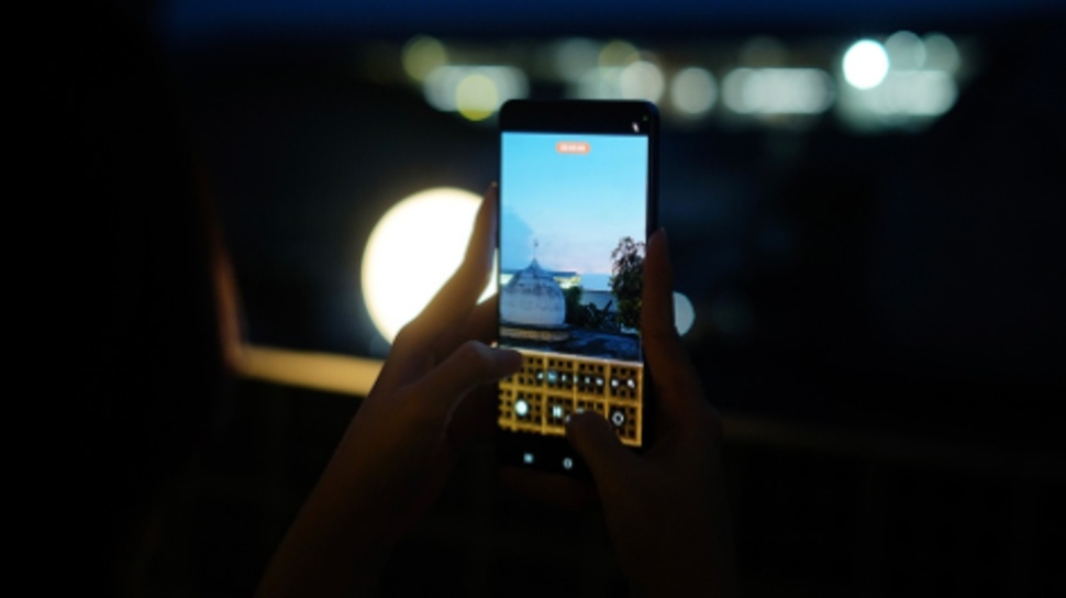 Hasil tangkapan layar Nightography Galaxy S26 Ultra menjadikan obyek lebih terang, tajam, dan minim noise. (Dok: Samsung)
