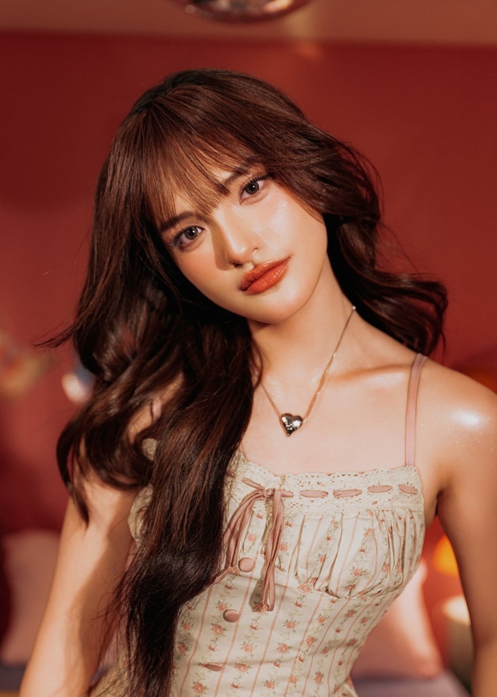 Maysha Jhuan merilis lagu terbaru berjudul "Kamu Doang" di bawah naungan label MyMusic Records.