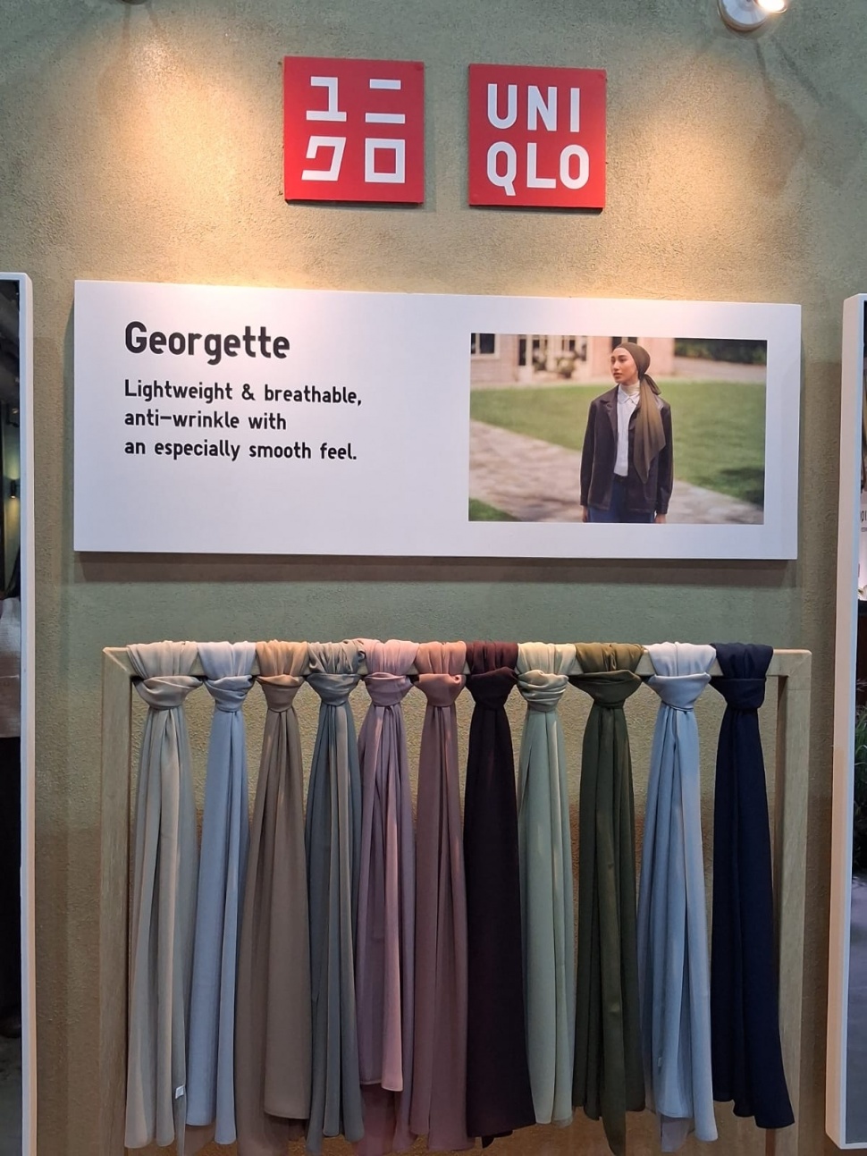 Koleksi Hijab UNIQLO. (Suara.com/Vania)