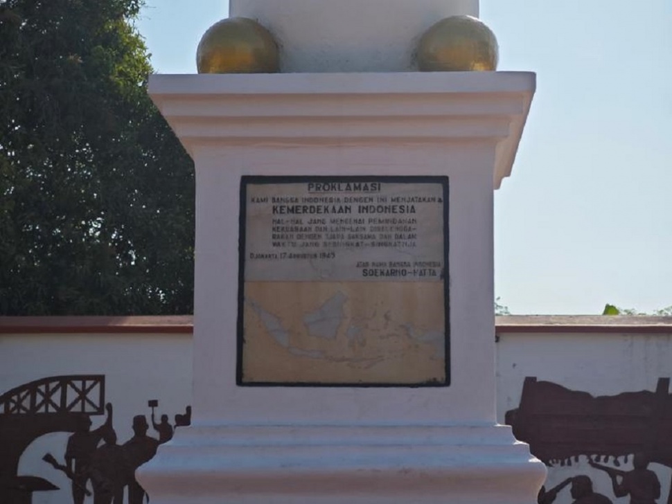 Monumen Kebulatan Tekad, dulu bernama Tugu Proklamasi. (Suara.com/Adiyoga)