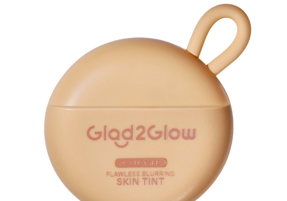 Glad2Glow Flawless Blurring Skin Tint