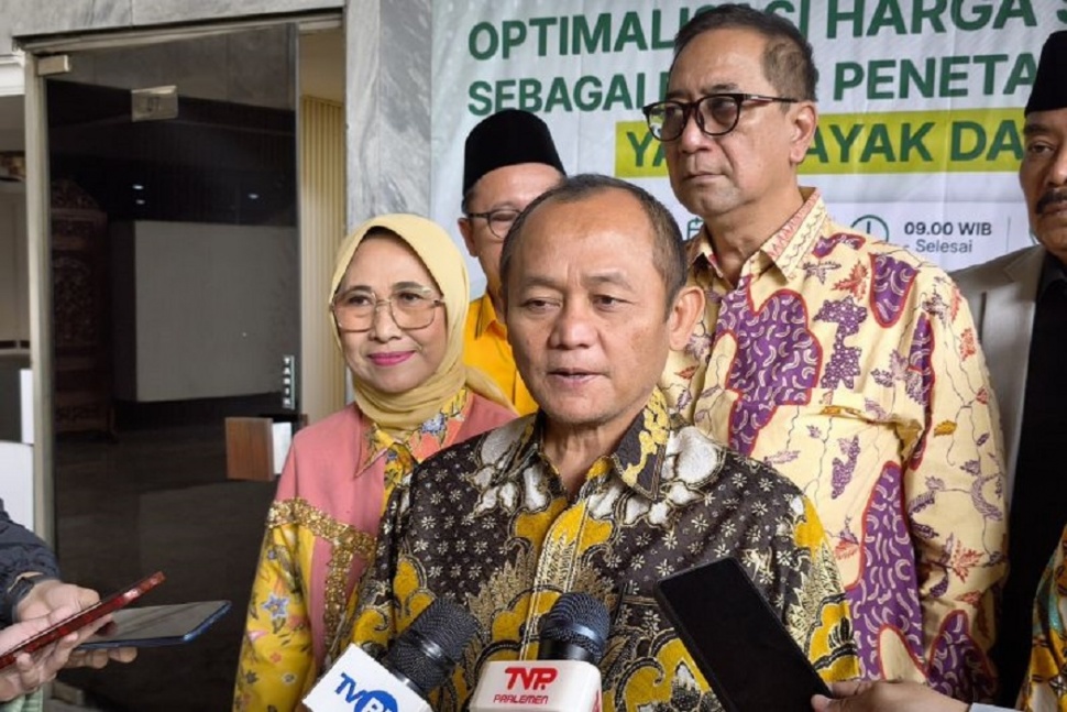 Ketua Fraksi Partai Golkar DPR RI M. Sarmuji memberikan keterangan kepada wartawan usai menghadiri Seminar Nasional Pendidikan bertajuk Optimalisasi Harga Satuan Pendidikan sebagai Dasar Penetapan Biaya Pendidikan yang Layak dan Berkeadilan di kompleks parlemen, Senayan, Jakarta, Senin (13/7/2026). ANTARA/HO-Golkar