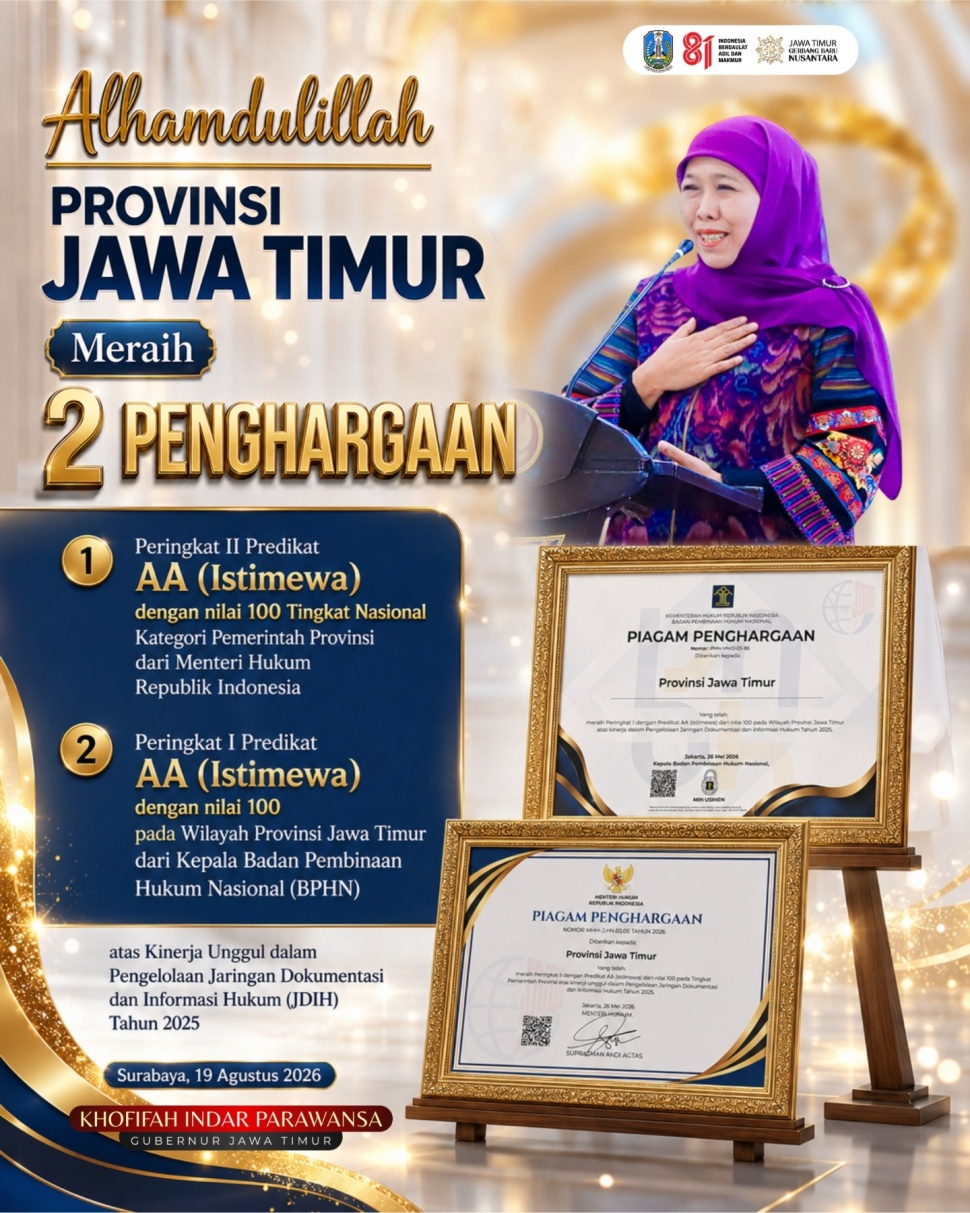 Gubernur Jawa Timur Khofifah Indar Parawansa menerima penghargaan atas kinerja pengelolaan Jaringan Dokumentasi dan Informasi Hukum (JDIH) Tahun 2025 yang meraih predikat AA dan nilai sempurna 100, Rabu (19/8/2026). (Dok. Pemprov Jatim)