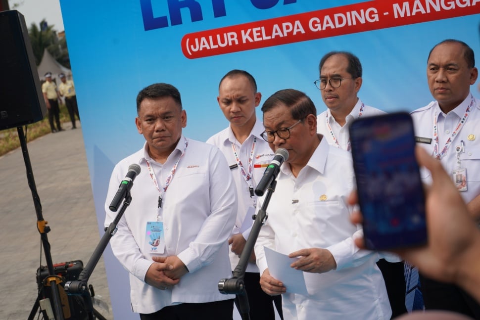 Gubernur DKI Jakarta Pramono Anung saat di doorstop pada acara peresmian pengoperasian LRT Jakarta lintas Kelapa Gading–Manggarai, Rabu (16/9). (Dok: Kemenhub)