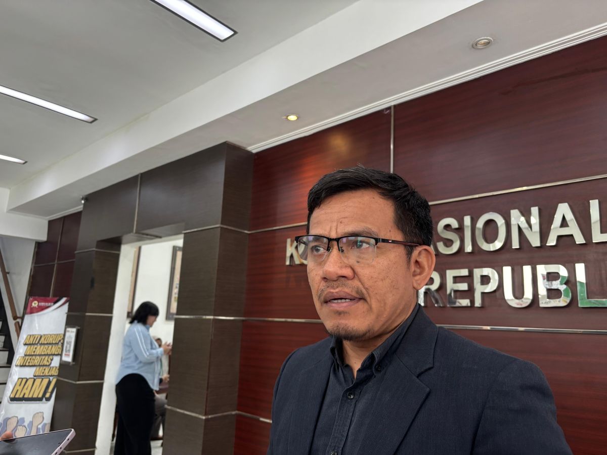 Komisioner Pemantauan dan Penyelidikan Komnas HAM, Saurlin P Siagian di Kantor Komnas HAM, Jakarta, Selasa (13/10/2026). [Suara.com/Lilis]
