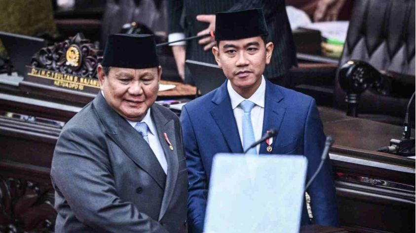 Wapres Gibran Rakabuming Raka bersama Presiden Prabowo Subianto dalam acara Sidang Tahunan MPR, DPR, dan DPD. (katadata.co.id)