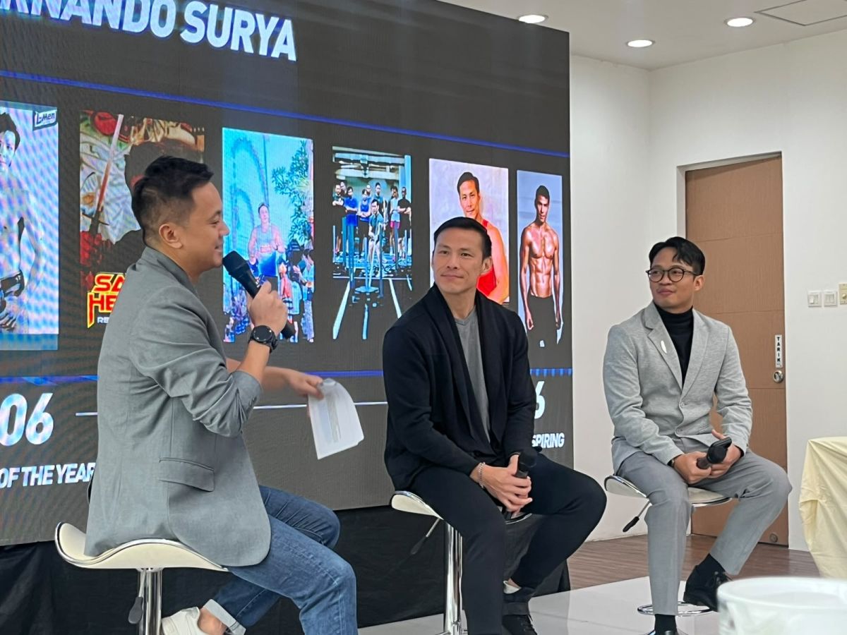 Fernando Surya, pemenang L-Men of The Year 2006 sekaligus peraih L-Men Lifetime Achievement Award 2024, turut hadir dalam Konferensi Pers di Pabrik L-Men, Cibitung, Bekasi. (Suara.com/Tantri Amela Iskandar)