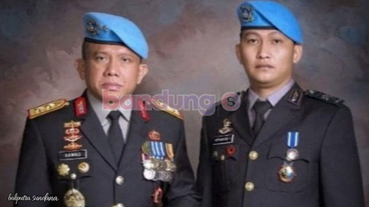 Foto dokumen Irjen Ferdy Sambo bersama sang ajudan, Brigadir J. [Instagram @kadivpropam]