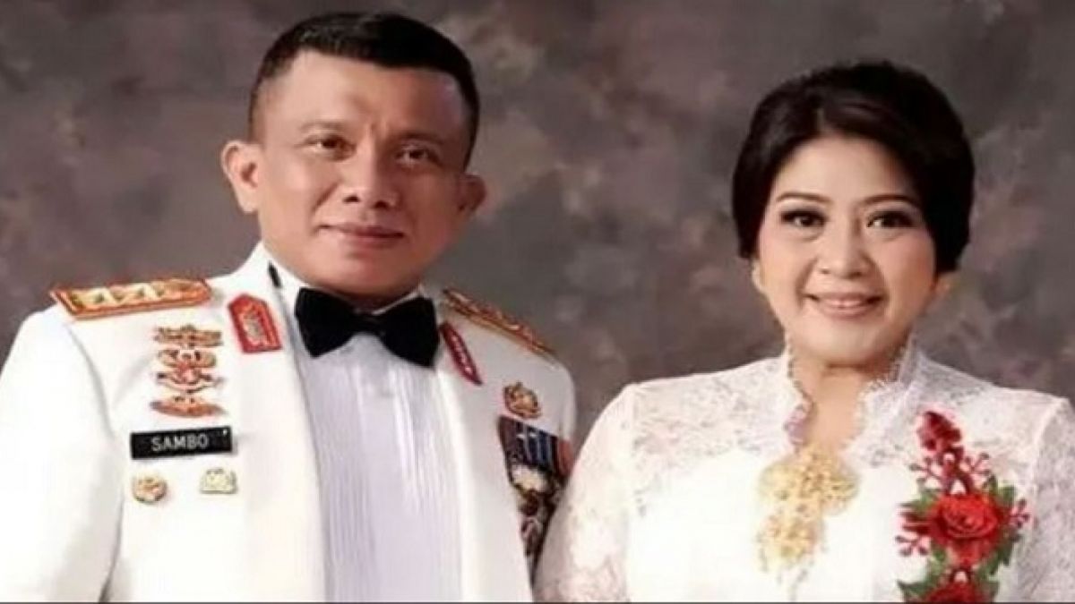 Foto dokumen Ferdy Sambo bersama sang istri Putri Candrawathi. [dok polri]