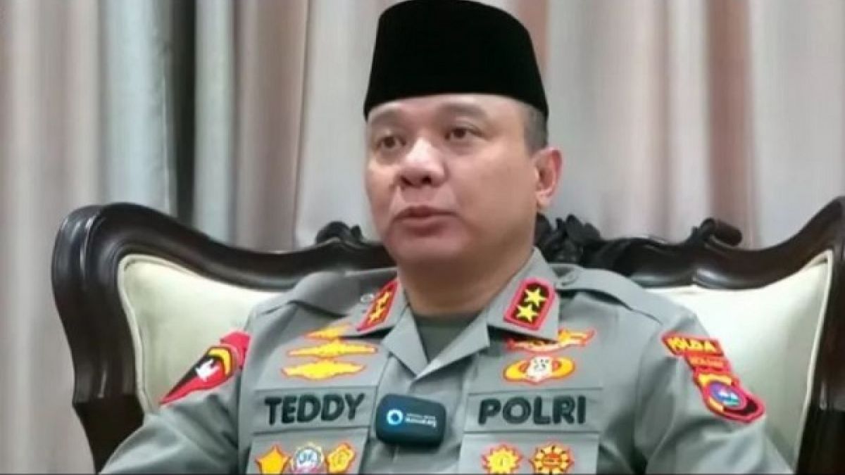 Kapolda Jawa Timur, Teddy Minahasa. [Instagram Polda Sumbar]