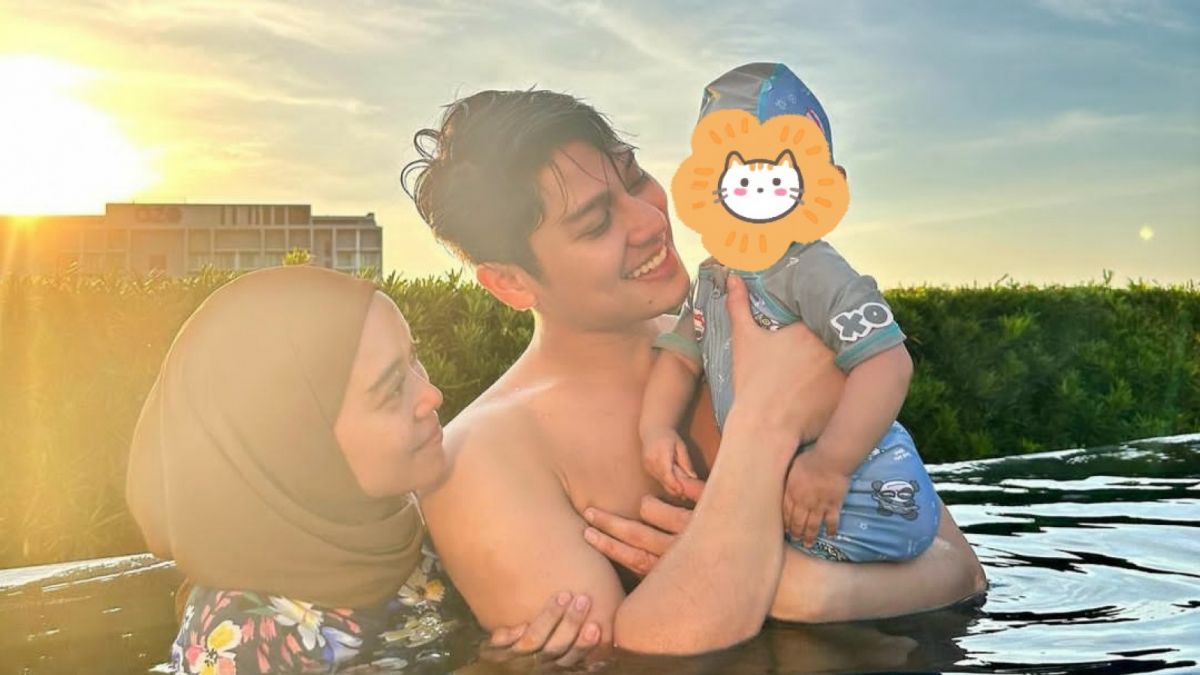 Potret Lesti Kejora dan Rizky Billar yang Tengah Berenang bersama Baby L [Instagram/lestykejora]
