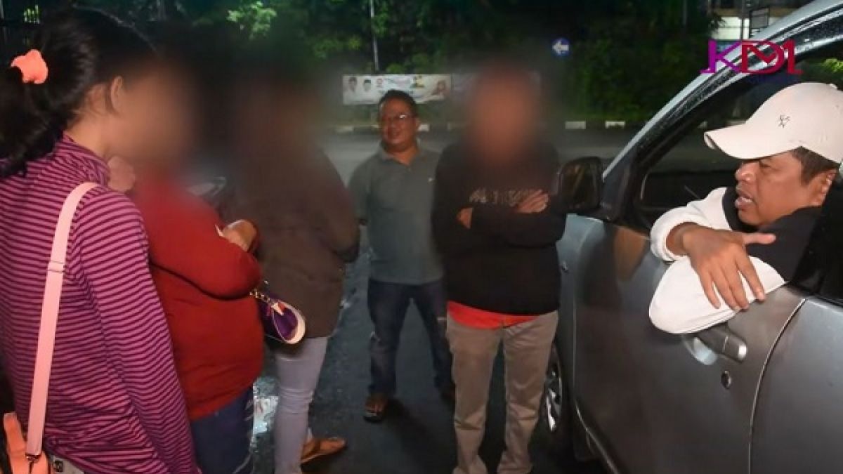 Kang Dedi Muyadi memarahi PSK. [KANG DEDI MULYADI CHANNE]