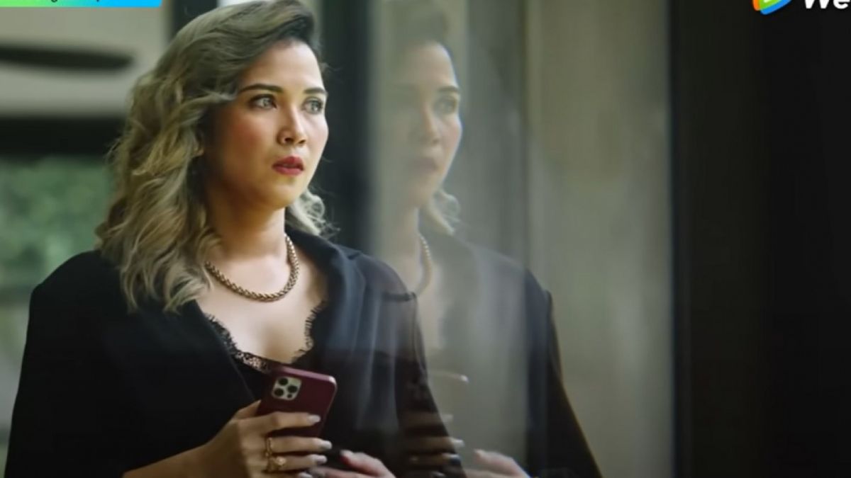 Adegan Mami Rachel marah besar mengetahui Laura kabur ke Bali. [We TV]