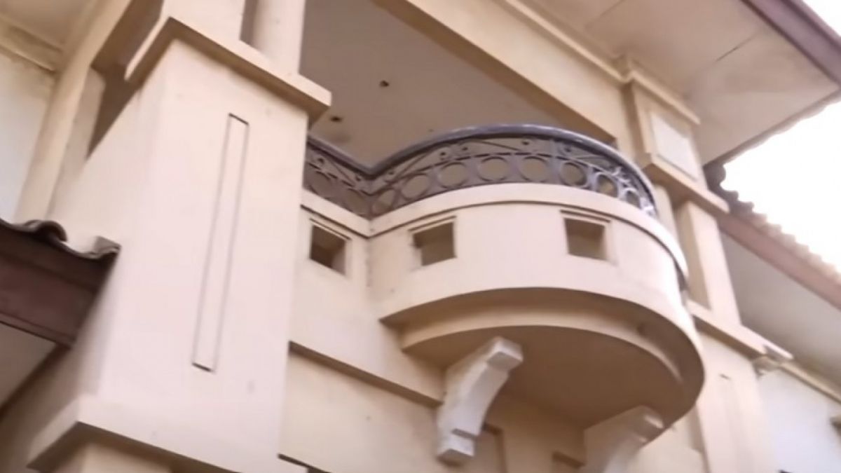 Tampilan rumah Bu Eny. [Youtube: Ekslusif Official iNews]