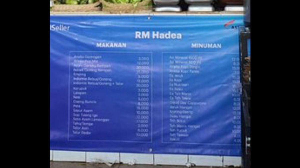 Bukti tangkapan layar spanduk harga makanan yang terpampang jelas di RM Hadea. [Twitter @PineksoRoyi1]