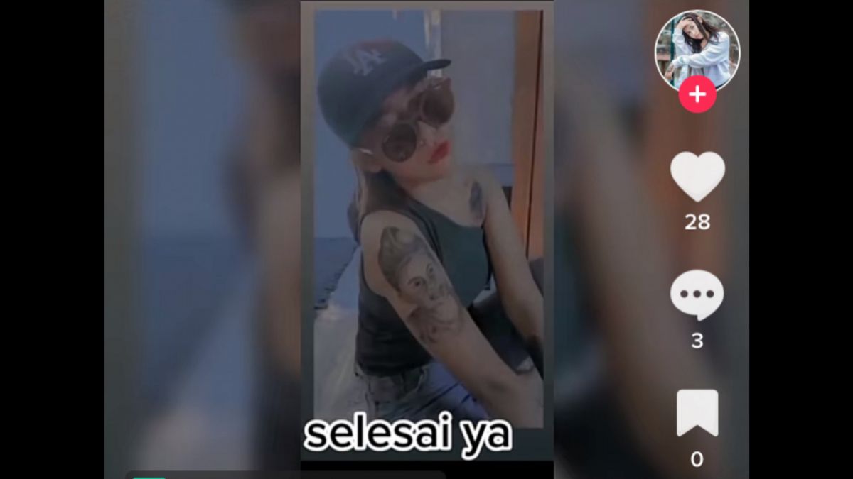 Tato PA dibagian bahu tangannya. [TikTok Putri Amelia 27]