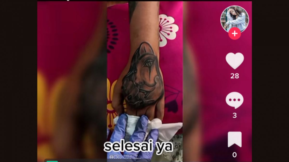 Tato di telapak tangan PA. [TikTok Putri Amelia 27]