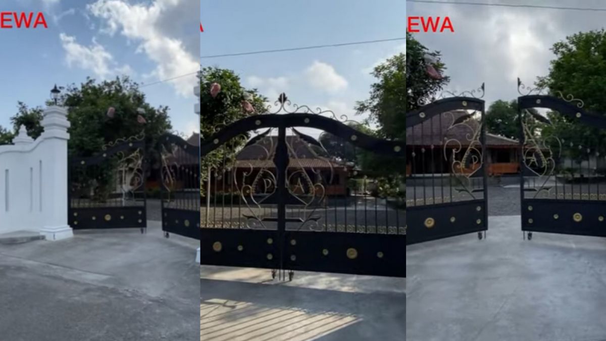 Penampakan gerbang rumah Putri Ariani [YouTube Desaku Istimewa]