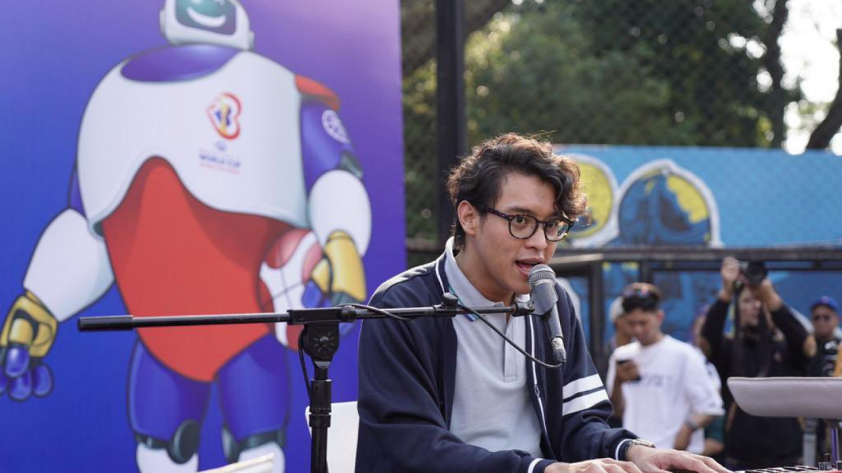 Ardhito Pramono dalam agenda penyambutan penyelenggaraan FIBA Basketball World Cup 2023 di Bandung. [Twitter @erickthohir]