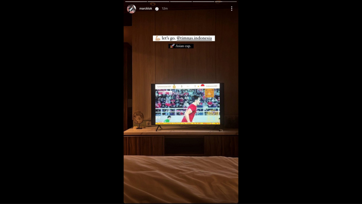 InstaStory Marc Klok saat menonton Timnas Indonesia U-23 vs Turkmenistan. [X/Twitter @MafiaWasit]