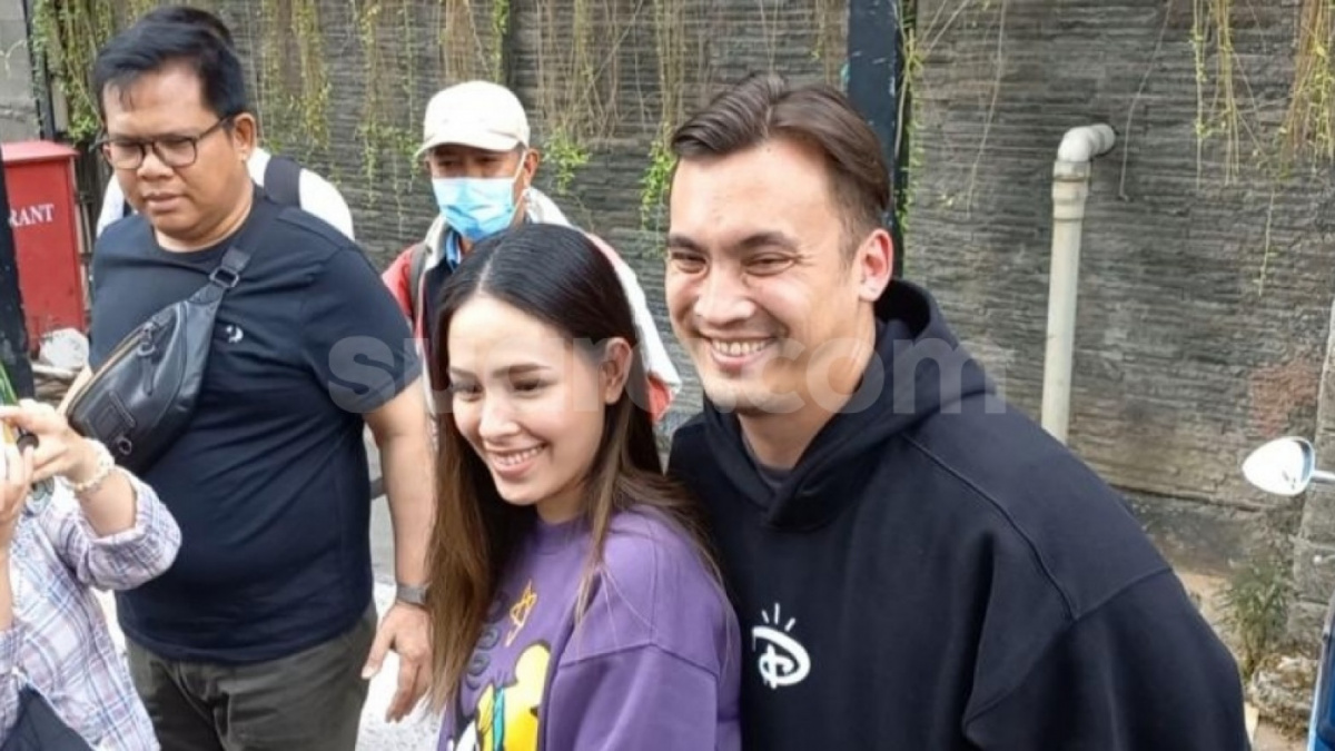 Rendy Kjaernett dan Lady Nayoan [Tiara Rosana/Suara.com]