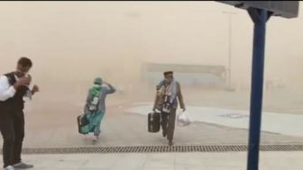 Bandara Madinah Diterjang Badai Pasir, Jemaah Haji Indonesia Dipastikan Aman