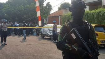 Rumah Irjen Ferdy Sambo Dikepung Anggota Brimob Bersenjata Lengkap, Tersangka Baru Kasus Brigadir J Diumumkan Kapolri