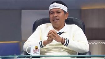 Dedi Mulyadi Marah - Marah di Hari Persidangan Cerainya dengan Ambu Anne, Bukti Tidak Siap Ditinggal?