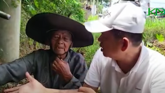 Kang Dedi Mulyadi Tawar-menawar dengan Kakek Penjual Sapu, Apa yang Terjadi? Ternyata Begini Ceritanya