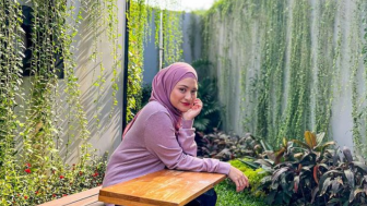Datangi Rumah Mewah Tiko, Nathalie Holscher Malah Dapat Nyinyiran Netizen: Artis Sekarang Pansos Sama Rakyat Biasa..