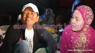 Kang Dedi Mulyadi Bicarakan Keinginan Seorang Anak sampai Belikan Emas untuk Wanita Ini