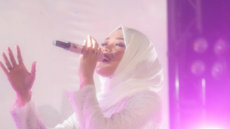 Putri Delina Bagikan Deretan Foto Bersama Adzam, Ikut Rayakan Ulang Tahun Adzam dan Bertemu Nathalie Holscher Seorang Diri
