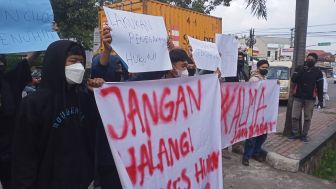 Mahasiswa Kembali Soroti Kasus Penggelapan dan Penipuan Mantan Ketua DPRD Jawa Barat, Berjanji akan Kawal Persidangan sampai Tuntas!