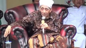 Gara-gara Semut Bisa Jadi Penyebab Ampunan di Akhirat, Ini Kata Mbah Moen