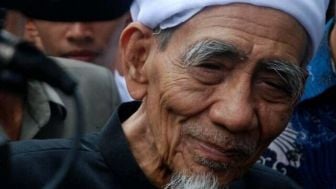 Bertepatan dengan Ramadhan 2023, Ingat Pesan Mbah Moen Soal Keistimewaan Bulan April, Amalkan Bisa jadi Kaya, Rezeki Lancar