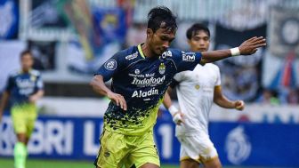 Persib Bandung Menang Tipis Atas Dewa United, Robi Darwis Jadi Penyelamat dari Hasil Imbang