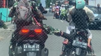 Terkuak! Identitas Oknum TNI Tendang Ibu-Ibu dan Anaknya di Jalan Adalah Anggota Denhanud 471