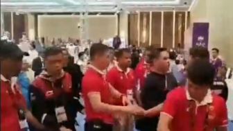 Viral Video Pelatih Pencak Silat Vietnam Tantang Gelut Pelatih Indonesia, Netizen: Gagal Penyelenggaraanya