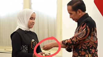 Trending! Putri Ariani Tunjukan Golden Buzzer ke Presiden Jokowi dan Publik untuk Pertama Kalinya