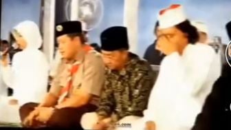 Selain Ponpes Al Zaytun, Cak Nun Juga Pernah Bawakan Lagu Salam Yahudi, Netizen: Waduh