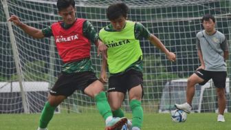Lagi-lagi Lemparan Pratama Arhan Menyulitkan Kiper Lawan, Pertahanan FC Tokyo Dibuat Deg-degan