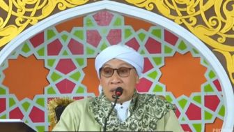 Ingin Puasa di Bulan Muharram? Buya Yahya: Jangan Cari Keutamannya