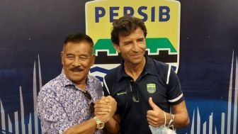 Wa Haji Umuh Pulih, Luis Milla Tinggalkan Persib Bandung, Pelukan Terakhir Keduanya Jadi Sorotan