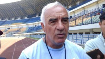 Senada dengan Luis Milla, Mario Gomez Bak Sindir Manajemen Persib Bandung?