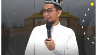 Ustadz Adi Hidayat Bongkar Doa Khusus di Hari Jumat: Dicukupkan Rezekinya..