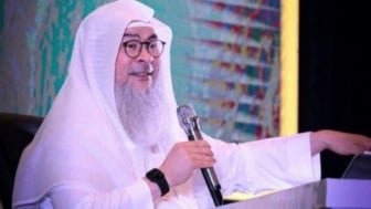 Sheikh Assim Al Hakeem Berbicara Hukum Menggunakan Parfum, Apa Benar Tidak Boleh?