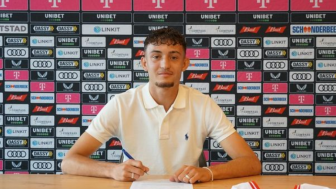 Ivar Jenner Jadi Satu-satunya Pemain Naturalisasi yang Terdaftar di Eredivisie Bersama FC Utrecht!